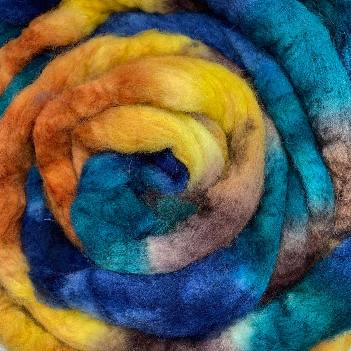 Wonderland Yarn & frabjous fibers - Hand-dyed Roving
