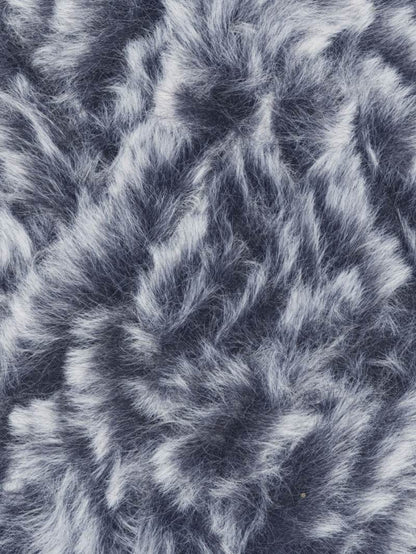 Furreal — Chinchilla (06), official yarn texture close-up